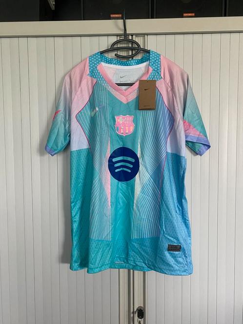 Barca shirt NIEUW!, Sport en Fitness, Voetbal, Zo goed als nieuw, Shirt, Ophalen of Verzenden