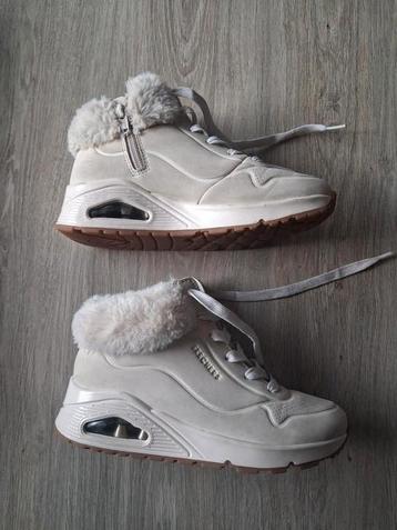 Skechers uno rugged fall air beige maat 35 beschikbaar voor biedingen