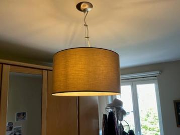Plafondlamp beschikbaar voor biedingen