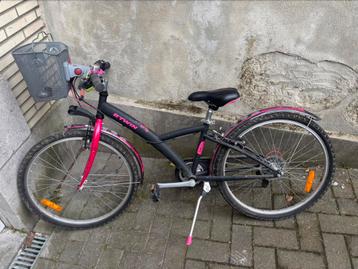 Btwin meisjesfiets beschikbaar voor biedingen