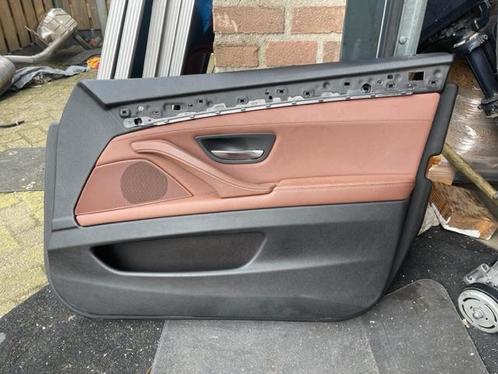 PORTIERBEKLEDING RECHTS VOOR bruin leder BMW 5 serie (F10), Auto-onderdelen, Interieur en Bekleding, BMW, Gebruikt