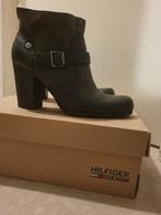 Bottines - Hilfiger denim - boots à talons - dans sa boîte, Vêtements | Femmes, Chaussures, Comme neuf, Noir, Boots et Botinnes