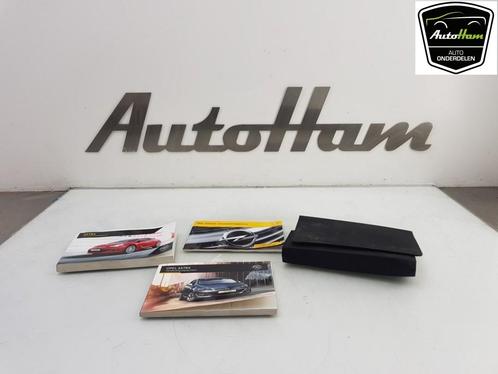 INSTRUKTIEBOEK Opel Astra K Sports Tourer (NIETAFLEESBAAR), Auto-onderdelen, Overige Auto-onderdelen, Opel, Gebruikt