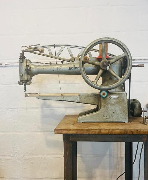 Stikmachine Adler, Hobby en Vrije tijd, Naaimachines en Toebehoren, Gebruikt, Naaimachine, Overige merken, Ophalen