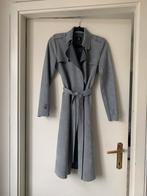 Lange lichtblauwe velvet mantel 34 Primark, Ophalen of Verzenden, Zo goed als nieuw, Maat 34 (XS) of kleiner, Primark