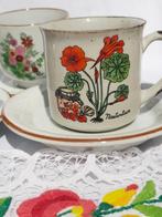 Tasses vintage motifs botaniques 🌿🌿, Antiek en Kunst, Antiek | Servies compleet, Ophalen of Verzenden