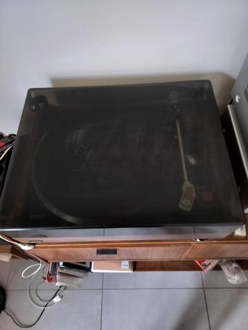 Platine vinyle Lenco L90 disponible aux enchères