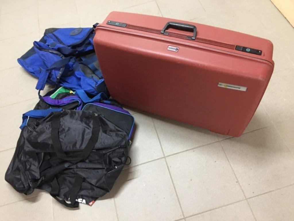 Valise de voyage, Enlèvement, Comme neuf, Plastique dur, Clé
