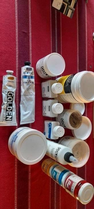 Gesso, mediums, gel en verf. beschikbaar voor biedingen