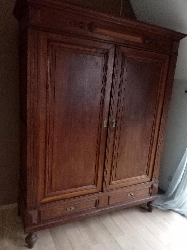 Garderobe OM TE DONEREN, Huis en Inrichting, Kasten | Kleerkasten, Met deur(en), Met hangruimte, Eikenhout, Ophalen