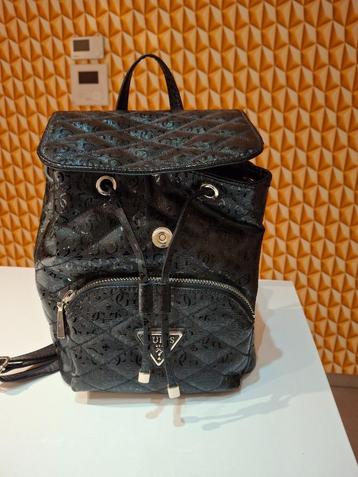 zwarte GUESS handtas/rugzak - foute kerst cadeau beschikbaar voor biedingen