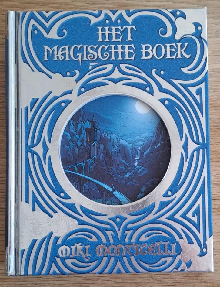 Het Magische boek van Miki Monticelli, Boeken, Kinderboeken | Jeugd | 10 tot 12 jaar, Gelezen, Fictie, Ophalen of Verzenden