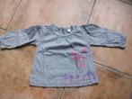 Grijs shirt met opschrift, maat 68, Kinderen en Baby's, Ophalen of Verzenden, Gebruikt