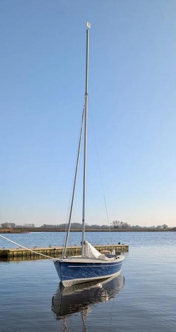 Volksboot 480 vaarklaar met baantrailer beschikbaar voor biedingen
