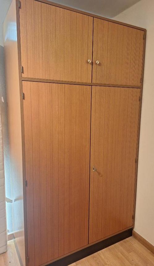 Grote vintage kleerkast, Huis en Inrichting, Kasten | Kleerkasten, Gebruikt, 200 cm of meer, 100 tot 150 cm, 50 tot 75 cm, Met deur(en)