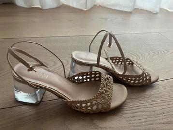 Nude sandalen met doorzichtige hak maat 38 beschikbaar voor biedingen