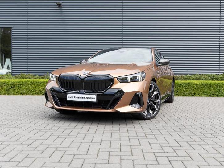 BMW Serie 5 550 e xDrive Berline EXCLUSIVE - Ind. Liquid Cop, Auto's, BMW, Bedrijf, 5 Reeks, Adaptieve lichten, Adaptive Cruise Control
