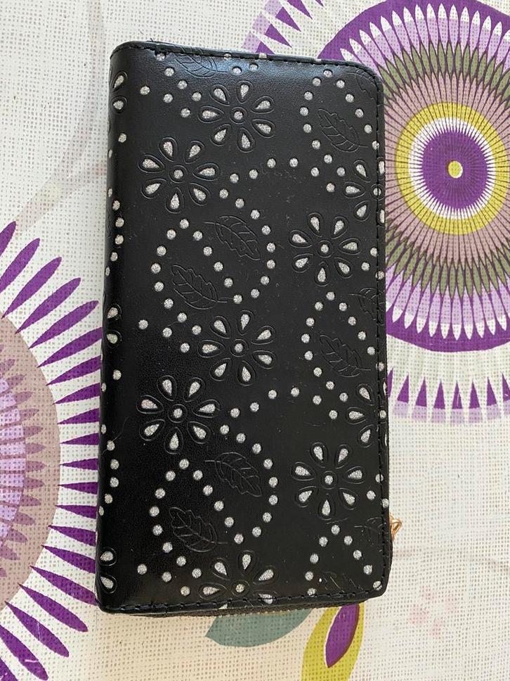 Zwarte portemonnee met bloemen en pailletten, Handtassen en Accessoires, Portemonnees, Nieuw, Ophalen of Verzenden