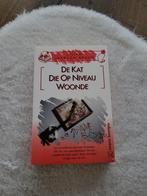 Lillian Jackson Braun - De kat die op niveau woonde, Boeken, Ophalen of Verzenden, Zo goed als nieuw, Lillian Jackson Braun