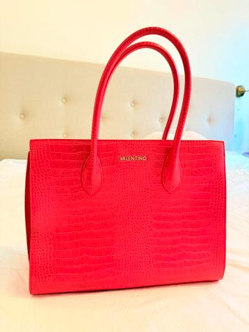 Sac cabas Valentino rouge effet croco – Élégant et spacieux beschikbaar voor biedingen