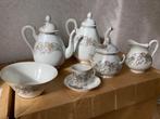 koffieservies retro begin jaren '50 met handwerk, Huis en Inrichting, Ophalen