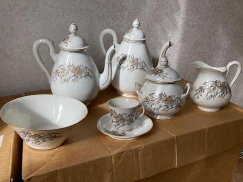 koffieservies genummerd retro begin jaren '50 met handwerk, Verzamelen, Retro, Huis en Inrichting, Ophalen