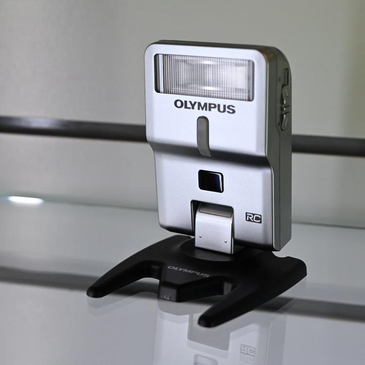 OLYMPUS FL-300R Flits *OUTLET*, Audio, Tv en Foto, Foto | Flitsers, Zo goed als nieuw, Olympus, Ophalen of Verzenden