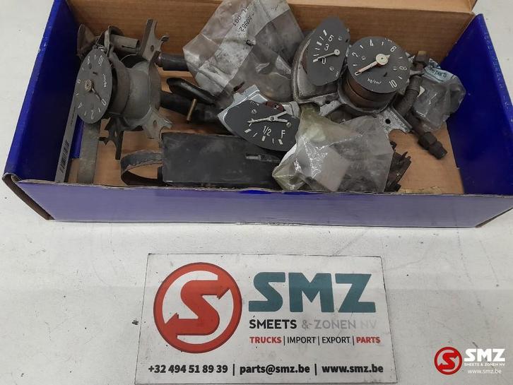 Occ lot de pièces tableau de bord Scania, Autos : Pièces & Accessoires, Pièces camion, Scania, Tableau de bord & Interrupteurs