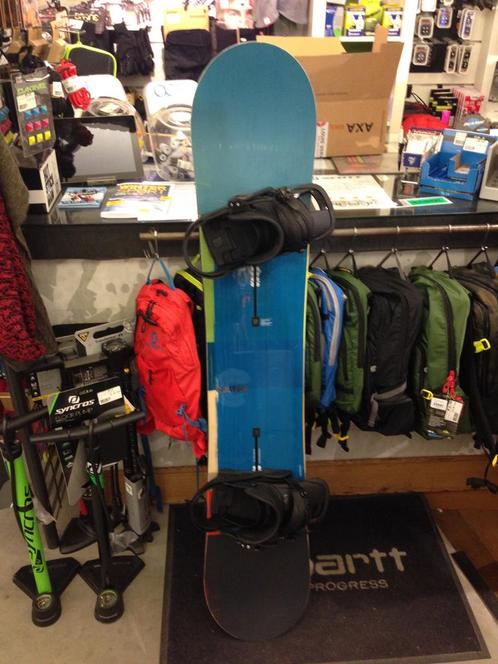 Snowboard Burton Custom 2015 154cm FlyingV, Sport en Fitness, Snowboarden, Gebruikt, Board