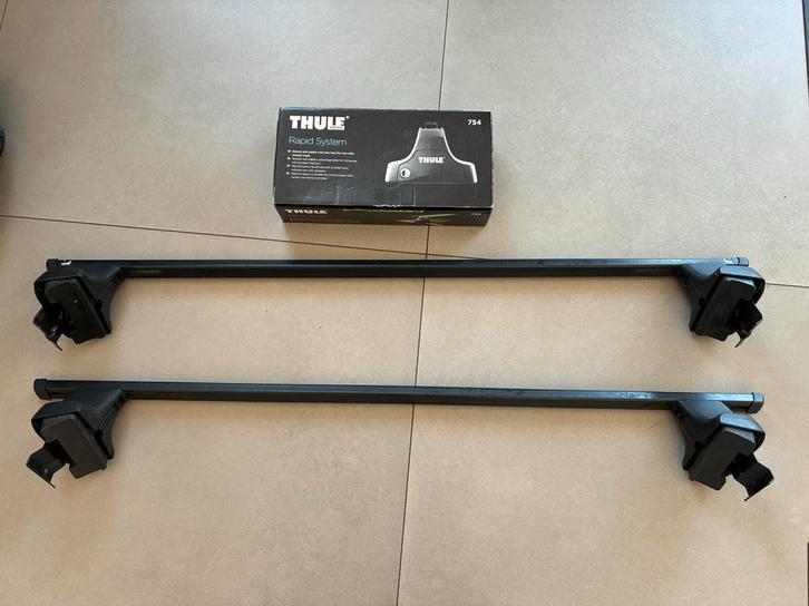 Barres de toit Thule avec pieds universels, Auto diversen, Dakdragers, Gebruikt, Ophalen