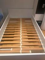 Bed - 120 cm, Ophalen, Wit, Zo goed als nieuw, Twijfelaar