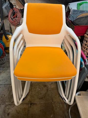 4 Chaises avec accoudoirs orange, Maison & Meubles, Tissus, Autres couleurs, Enlèvement, Utilisé