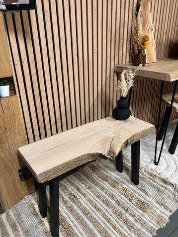 Boomstam bankje - Decoratief beschikbaar voor biedingen