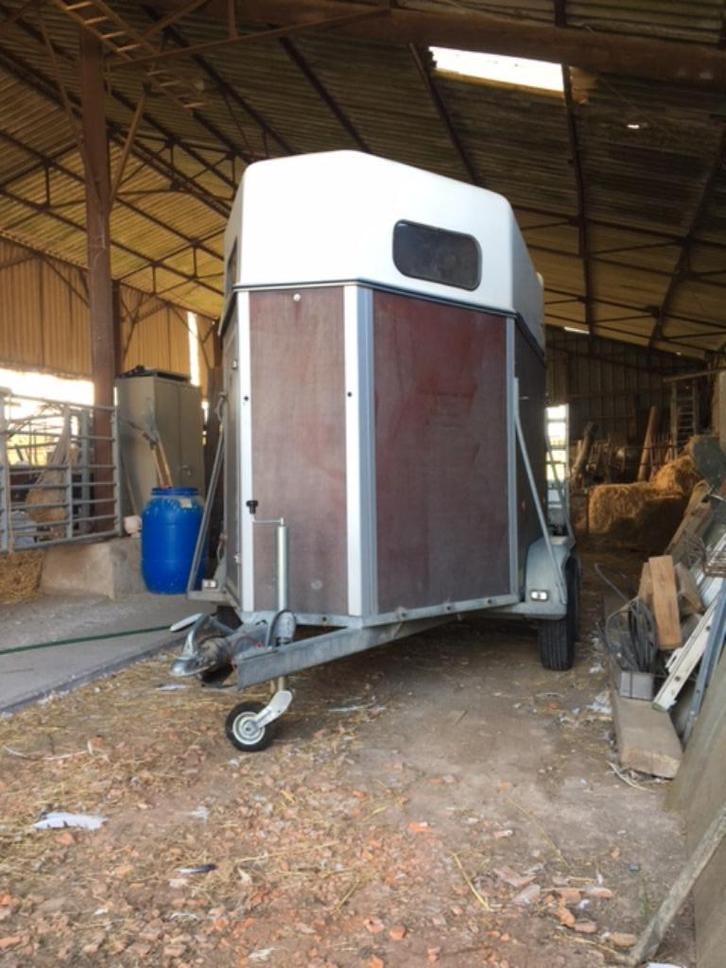 Busje voor 2 paarden, Dieren en Toebehoren, Paarden en Pony's | Trailers en Aanhangwagens, Gebruikt, 2-paards trailer, Hout, Ophalen