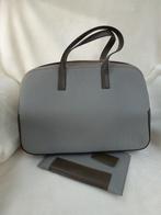 Sac à main Lacoste L 32 x H 22 x P 15 cm pochette porte-clés, Enlèvement ou Envoi, Neuf, Gris, Sac à main