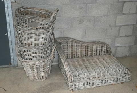 Rieten manden en rieten hondenmand – set of los, Huis en Inrichting, Woonaccessoires | Schalen en Manden, Gebruikt, Mand, Rond