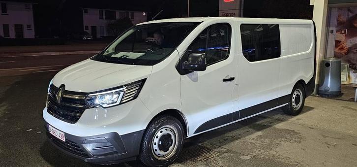 Renault Trafic 6 plaats 2023 - BTW wagen top prijs, Auto's, Renault, Particulier, Trafic, Achteruitrijcamera, Android Auto, Apple Carplay