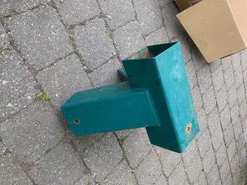 Schommelverbinder vierkant 90/90 mm speeltoestel beschikbaar voor biedingen