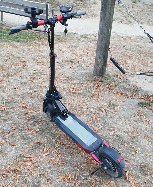 Kukirin m4 pro  18ah capaciteit !! 3 maanden oud, Fietsen en Brommers, Steps, Zo goed als nieuw, Ophalen of Verzenden