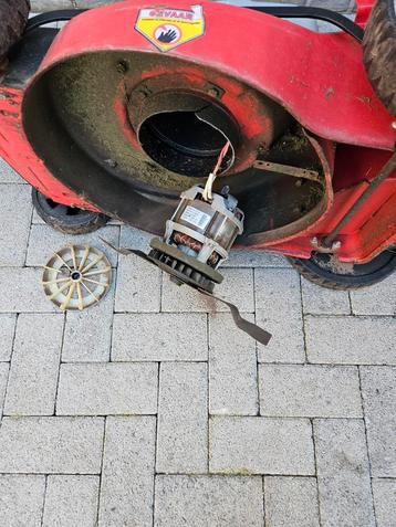 Onderdelen grasmaaier  beschikbaar voor biedingen