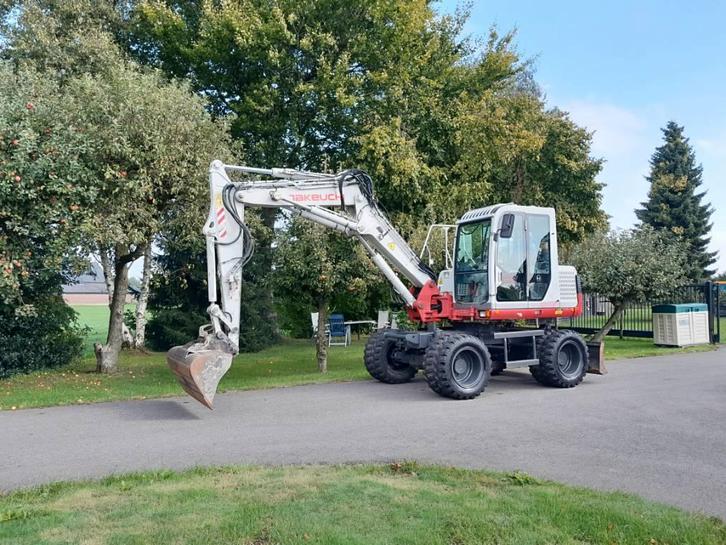 Takeuchi TB 175 triple giek - Nette staat (bj 2011), Zakelijke goederen, Machines en Bouw | Kranen en Graafmachines, Graafmachine