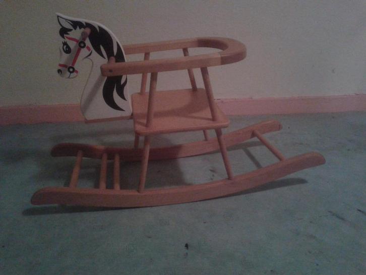 A vendre cheval en bois pour enfant, Kinderen en Baby's, Speelgoed | Houten speelgoed, Ophalen