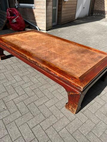 ANTIEK OPIUMBED TAFEL SALONTAFEL MASSIEF HOUT beschikbaar voor biedingen