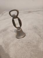 Une petite cloche, Enlèvement, Comme neuf