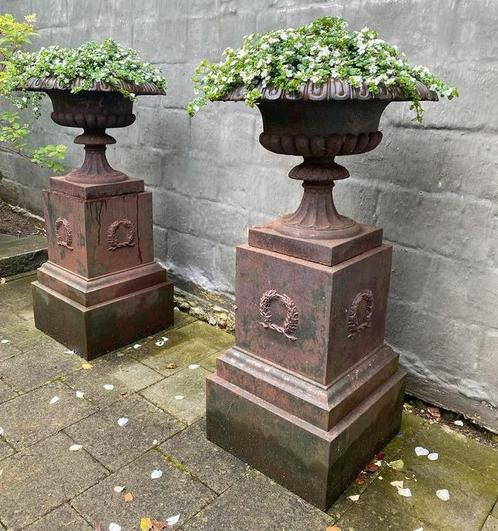 Grote zeldzame gietijzeren tuinvazen (zie beschrijving), Jardin & Terrasse, Vases de jardin, Utilisé, Enlèvement