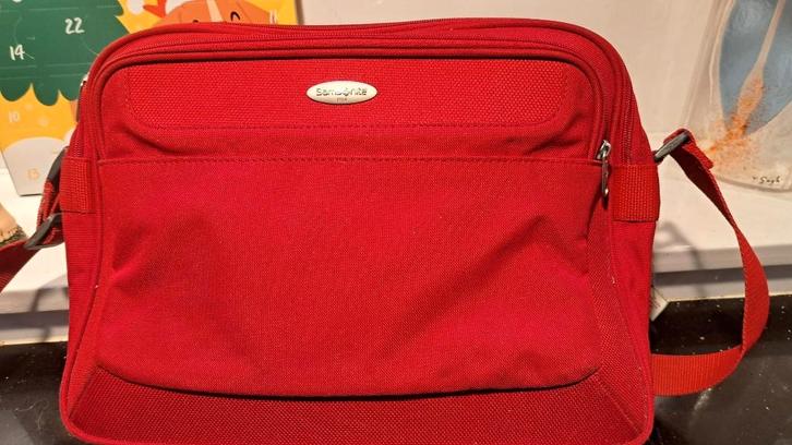 samsonite reistas rood 40x30x15, Handtassen en Accessoires, Tassen | Reistassen en Weekendtassen, Zo goed als nieuw, Rood, Minder dan 40 cm