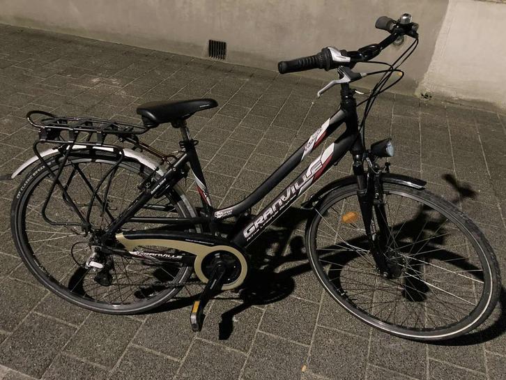 Damesfiets Granville 28", Fietsen en Brommers, Fietsen | Dames | Damesfietsen, Zo goed als nieuw, Overige merken, Versnellingen