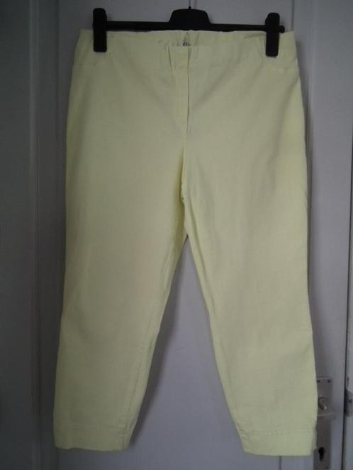 Pantalon pour femme de la marque Gardeur. T46. Coloris jaune, Motos, Vêtements | Vêtements de moto, Pantalon | textile, Femmes