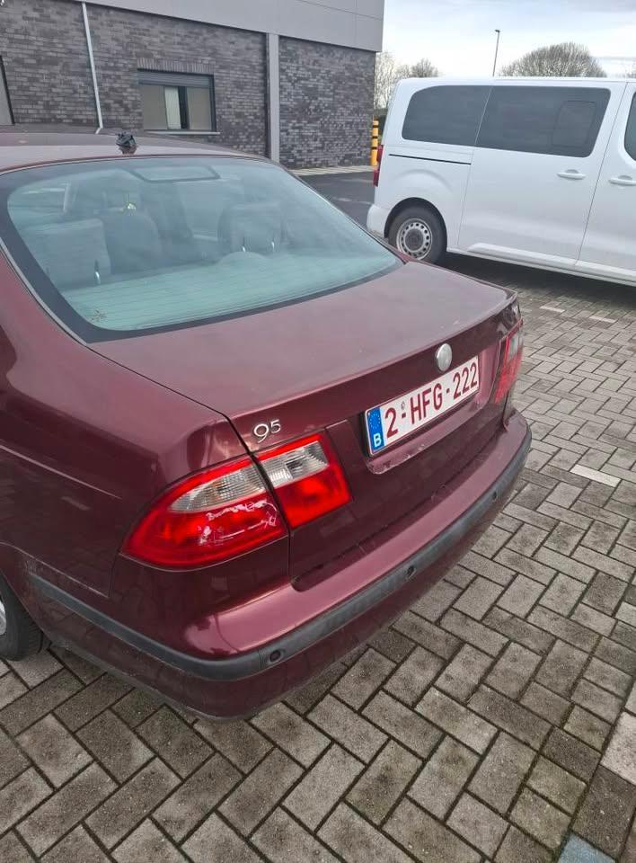 saab 9-5, Auto's, Saab, Particulier, Saab 9-5, Benzine, Euro 3, Stadsauto, 5 deurs, Automaat, Rood, Grijs, Leder, Voorwielaandrijving
