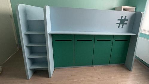 Halfhoogslaper met opbergruimte, Kinderen en Baby's, Kinderkamer | Stapelbedden en Hoogslapers, Zo goed als nieuw, Halfhoogslaper